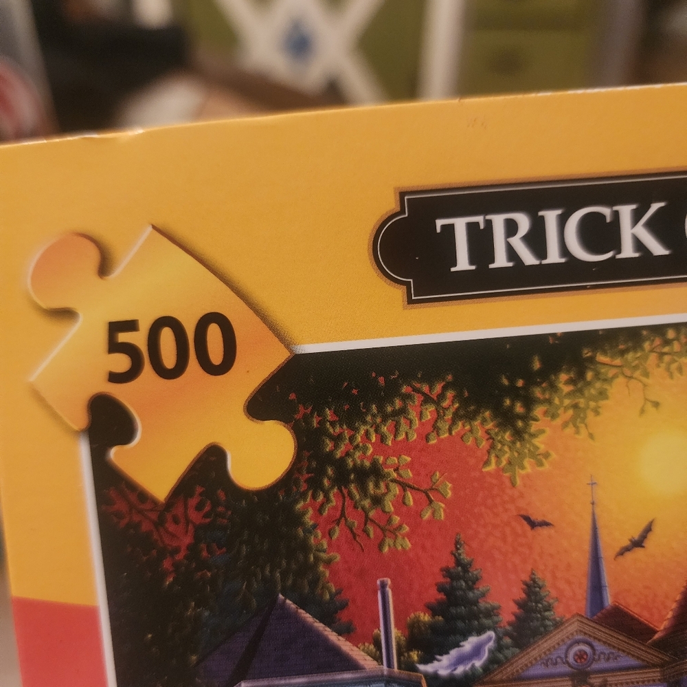 Dowdle Jigsaw Puzzle - Trick or Treat 500 Piece - Picture 3 of 7